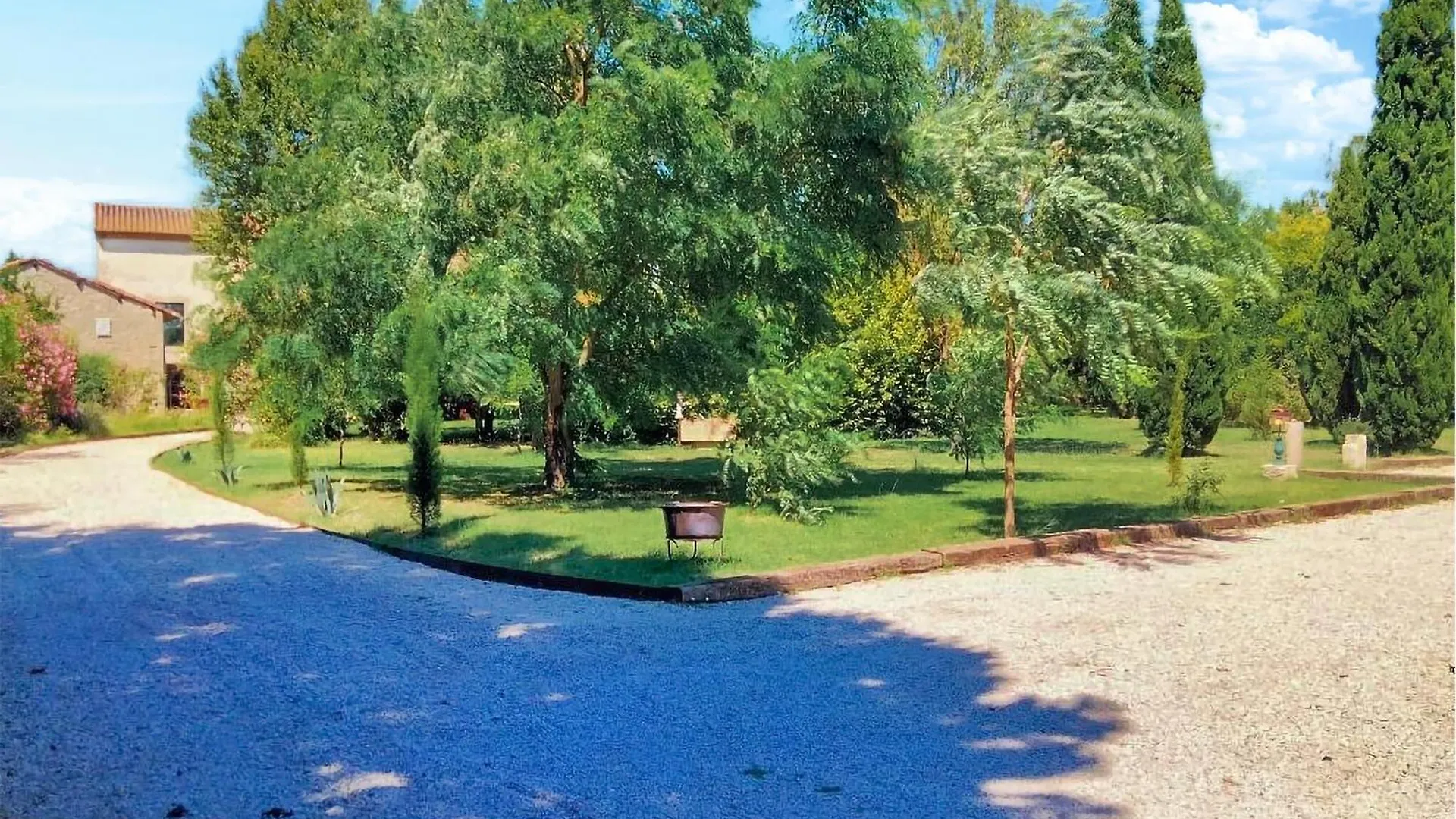 7 Bedroom Gorgeous Home In Tarascon 0*,