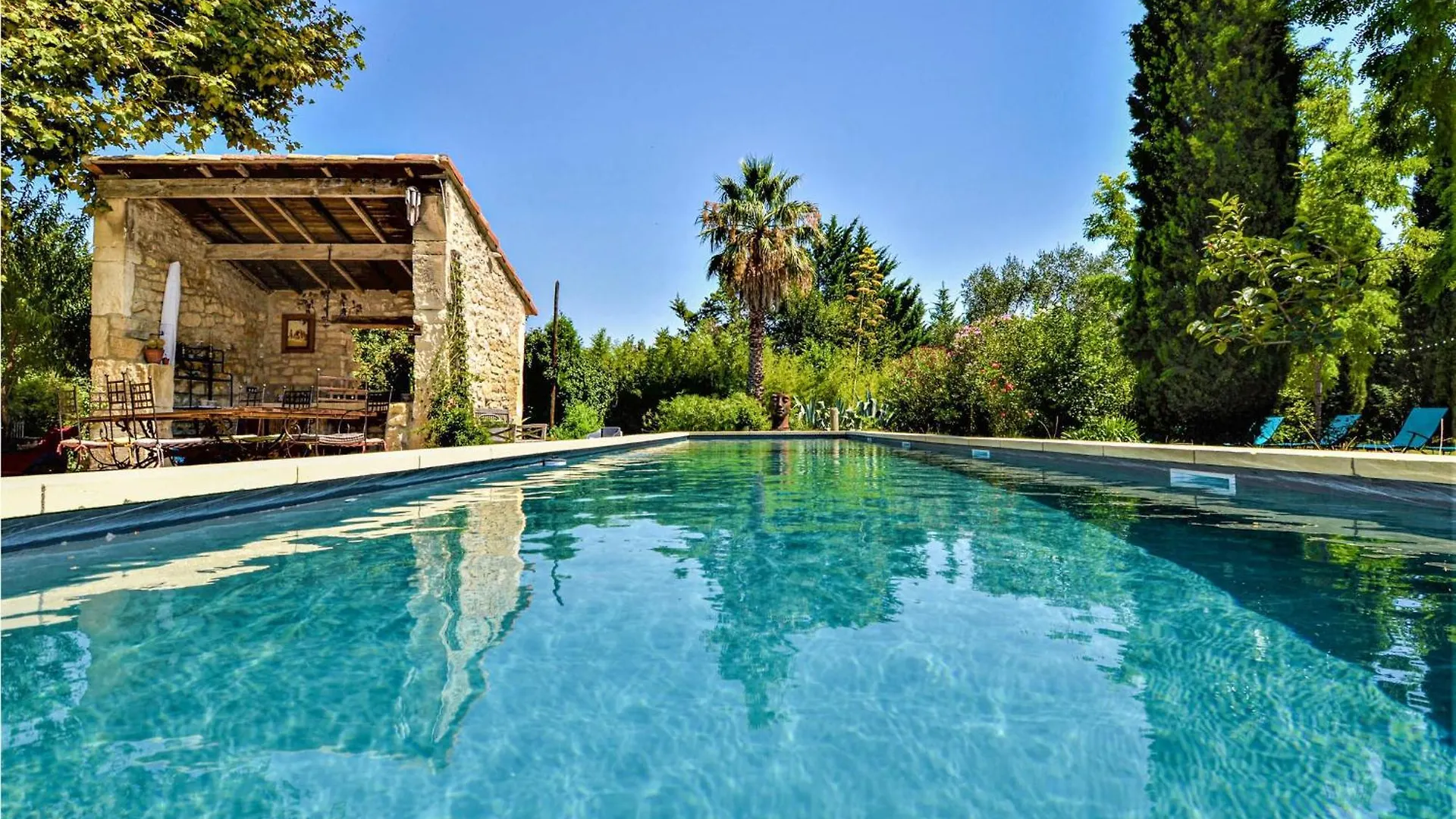7 Bedroom Gorgeous Home In Tarascon