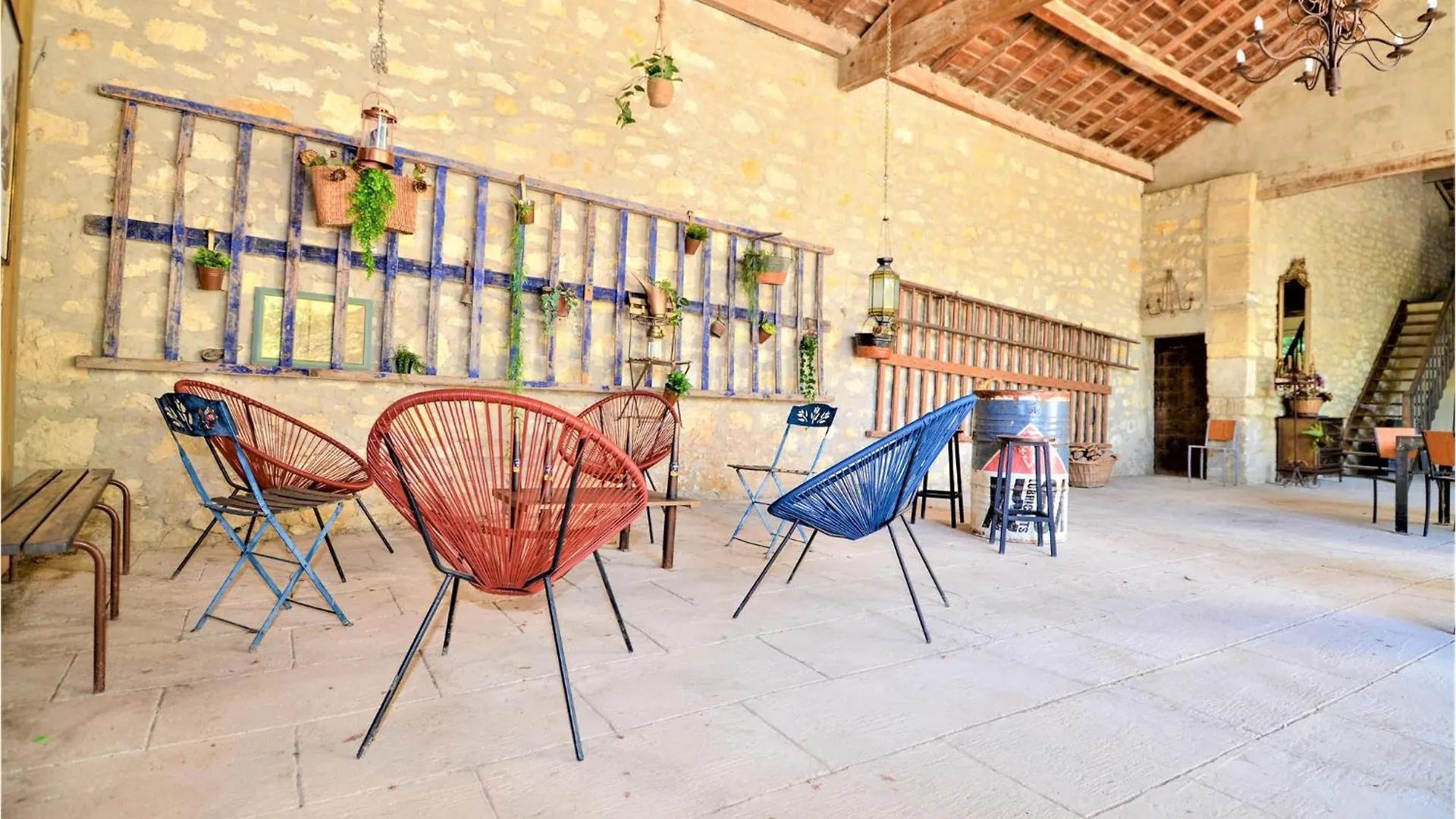 7 Bedroom Gorgeous Home In Tarascon