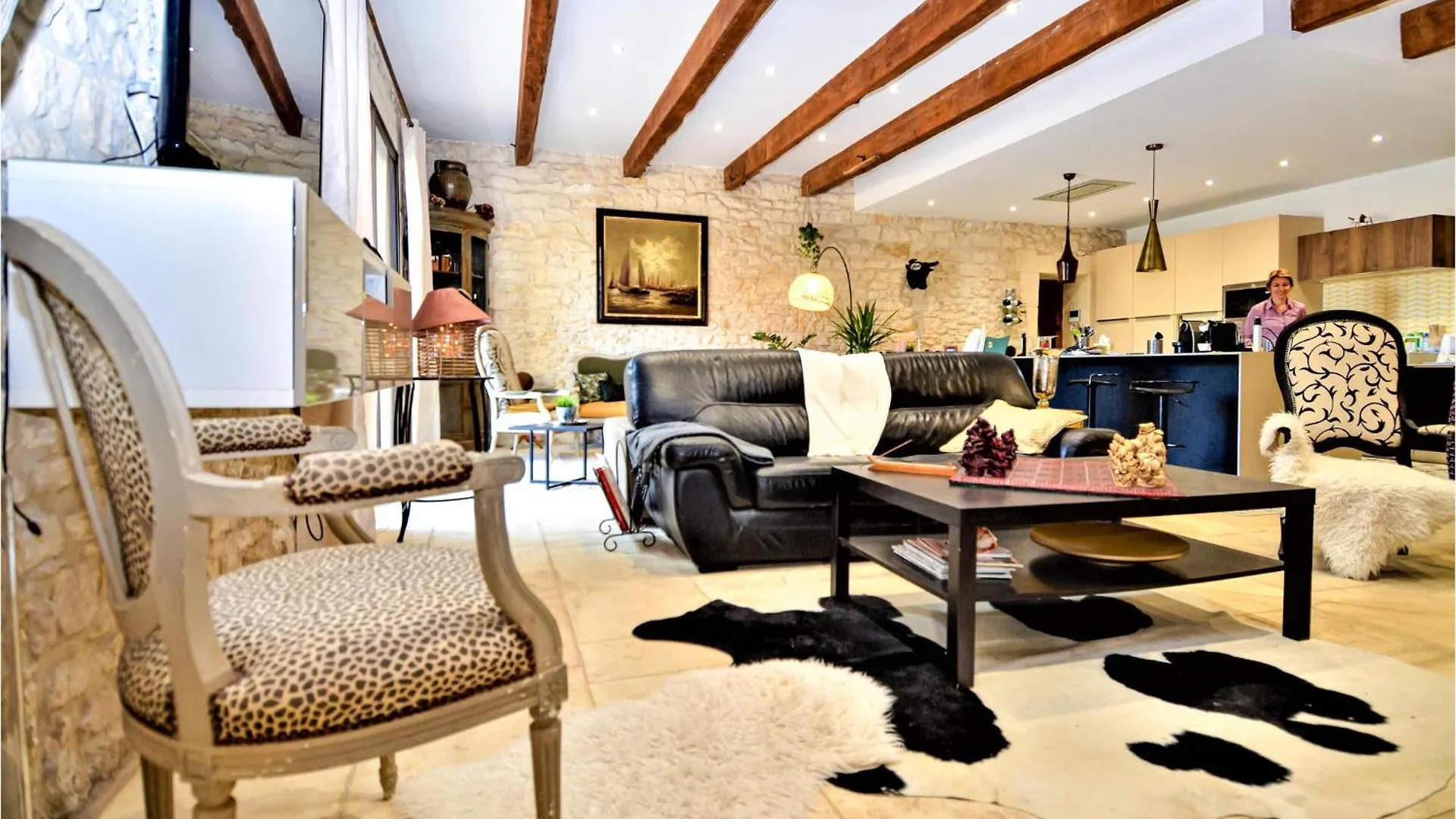 7 Bedroom Gorgeous Home In Tarascon