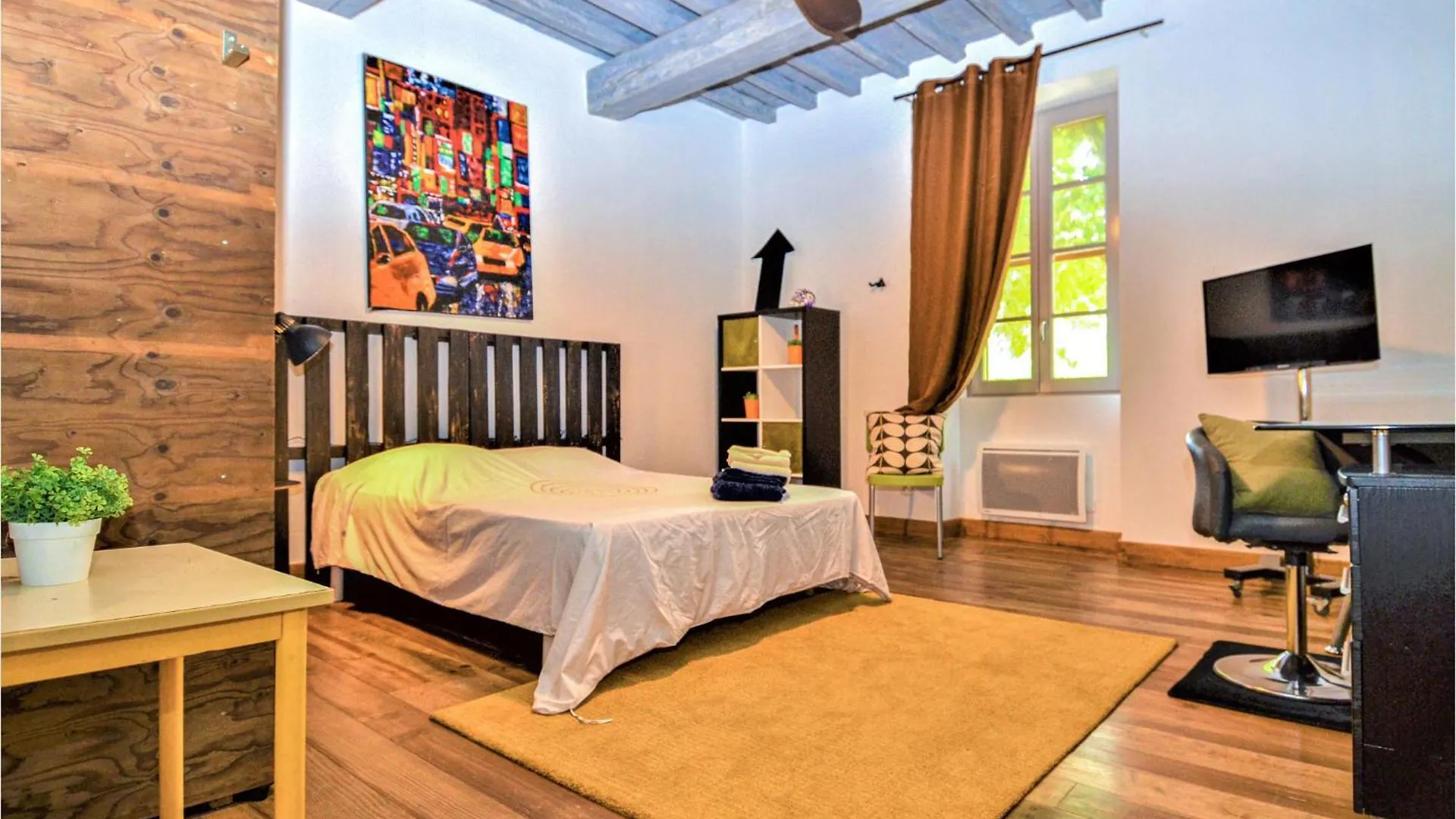 Holiday home 7 Bedroom Gorgeous Home In Tarascon