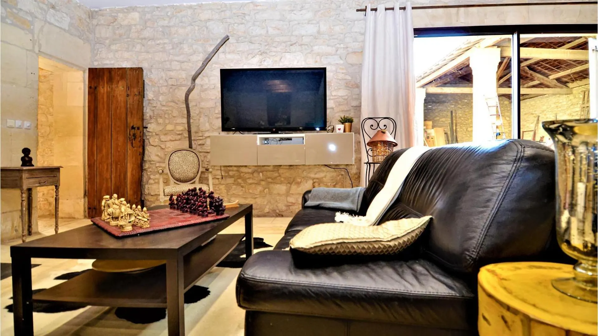 7 Bedroom Gorgeous Home In Tarascon Holiday home