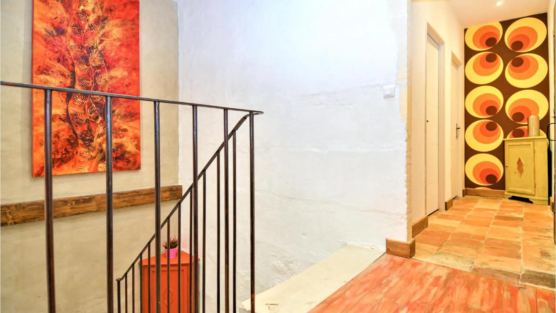 7 Bedroom Gorgeous Home In Tarascon